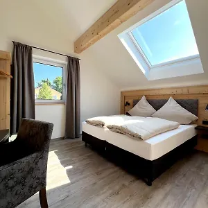 https://landgasthaus-zur-linde-pleiskirchen.com-bavaria.com
